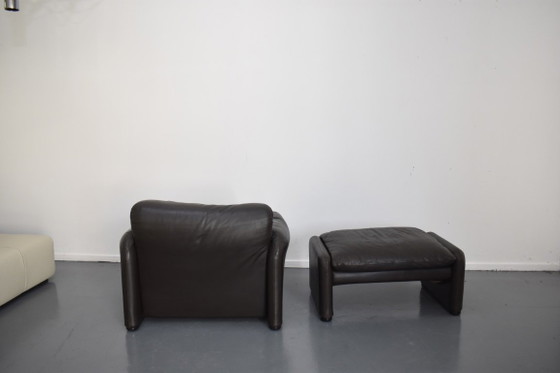 Magnifique Fauteuil Design Cassina Maralunga & Repose-pieds – Leather (photo 8 of 15)