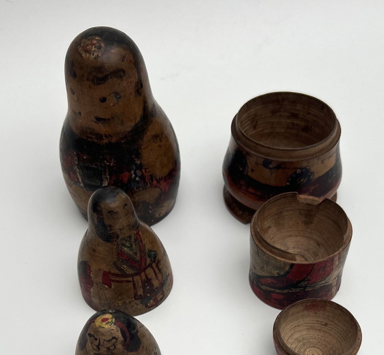 Image 1 of Seltene antike Matroschka-Puppe aus handgedrechseltem Holz – komplett mit allen inneren Figuren.