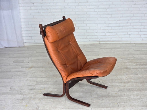 Années 1970, design norvégien d'Ingmar Relling, fauteuil lounge, modèle « Siesta ».
