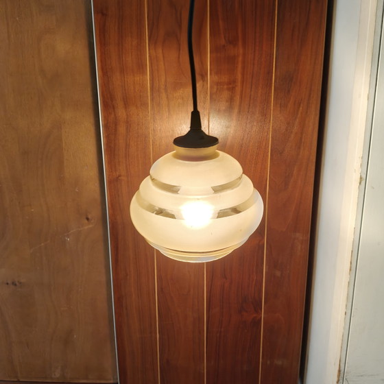 Image 1 of Suspension vintage en verre dépoli | Recâblée
