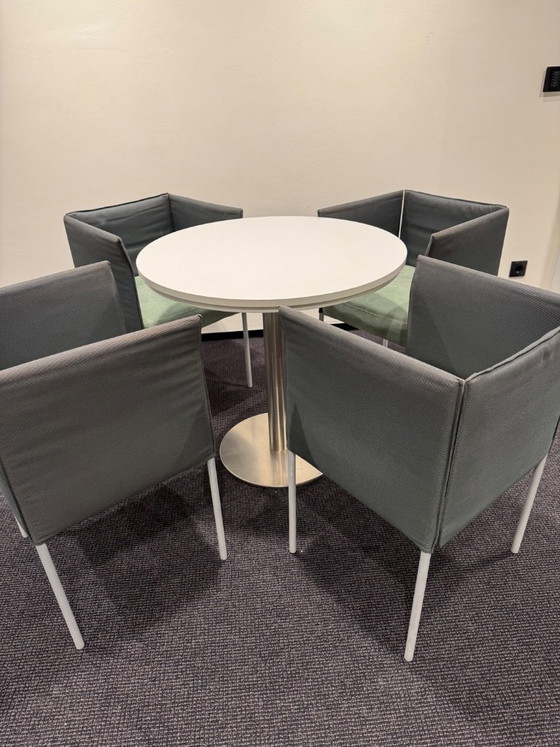 Image 1 of Mesa con 4 sillas