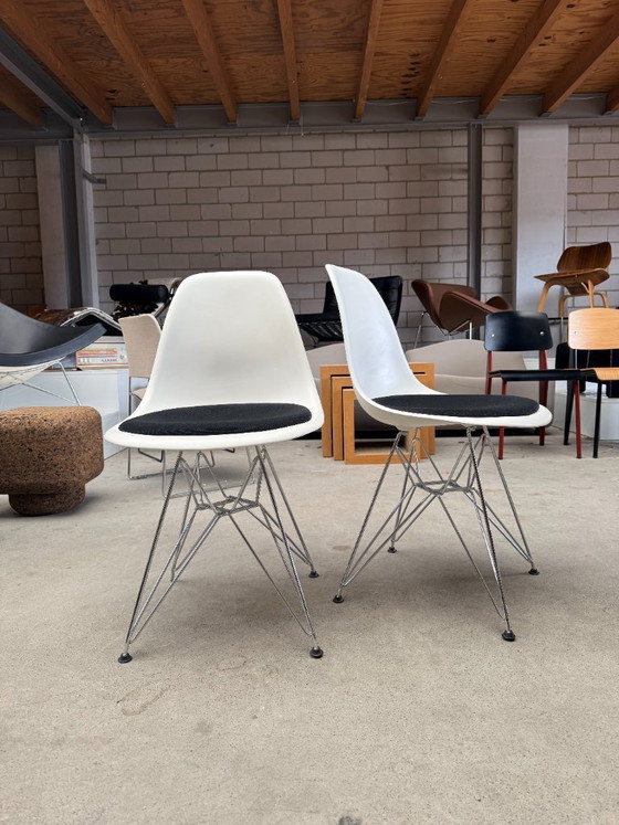 Image 1 of Vitra Eames DSR Stuhl