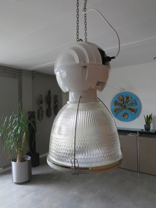 Industrial pendant lamp Holophane Prismalume P8