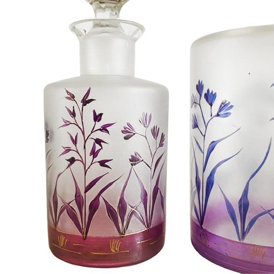 Image 1 of Ensemble de flacons à parfum anciens en cristal Moser, émail brûlé, style Art nouveau, XIXe siècle