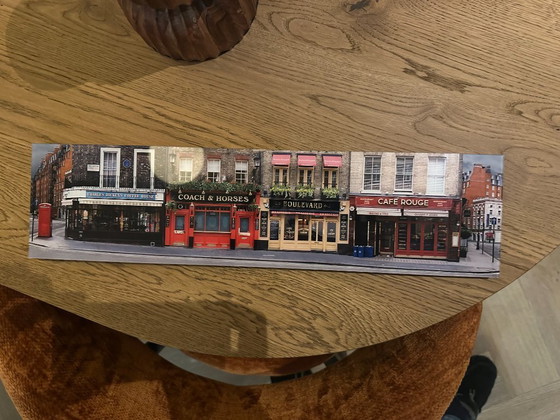 Image 1 of Lumas - Fotos de Larry Yust 2011. Calle Wellington