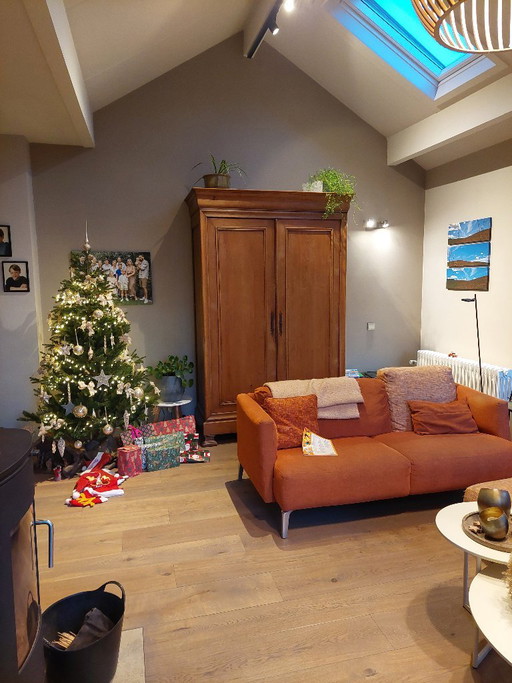 Authentischer antiker Schrank im französischen Louis Philippe-Stil