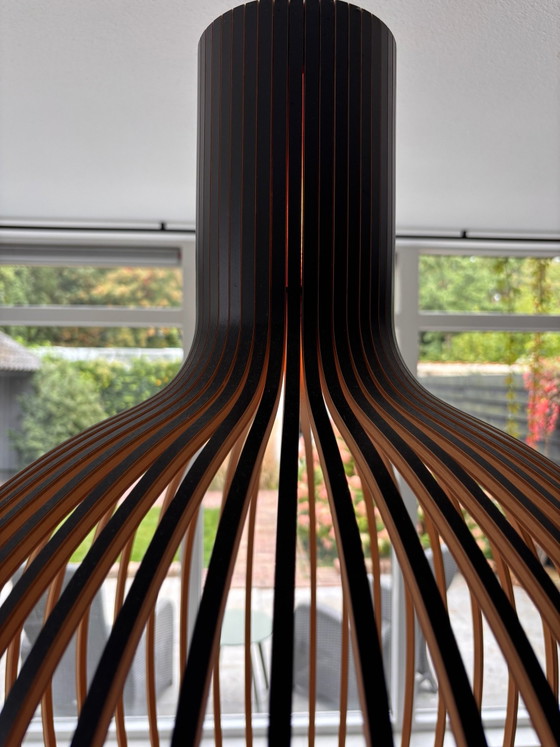2x Pendelleuchten Secto Design, Modell Octo 4240, schwarz – Holz (photo 3 of 5)