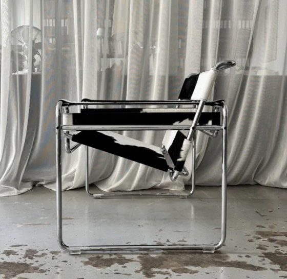 Image 1 of "Wassily" fauteuil van Marcel Breuer voor Knoll International