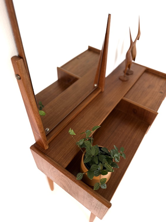 Image 1 of Coiffeuse vintage en teck, Melvin Mikkelsen Furniture '60