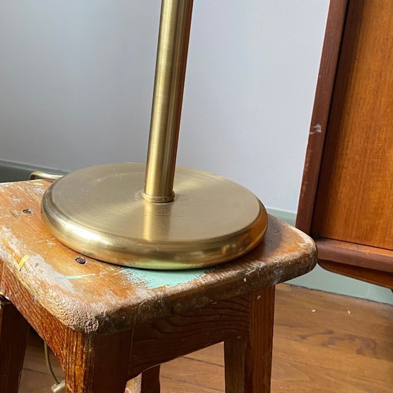 Image 1 of Grote vintage lamp van bruin en geel opaalglas en messing.