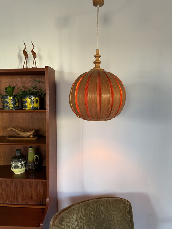 Image 1 of Lampada a sospensione vintage in legno a doghe anni '60