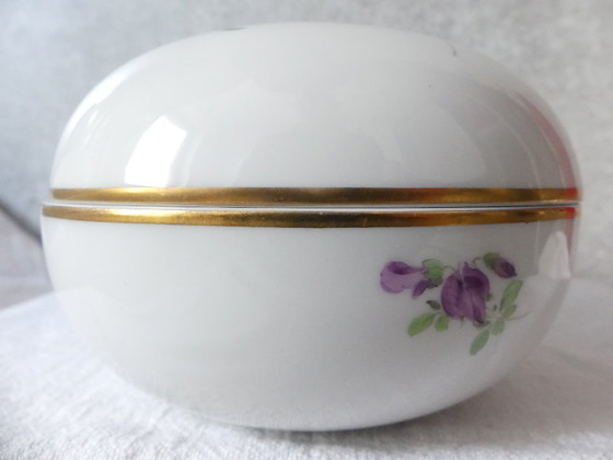 Image 1 of Meissen porseleinen dekseldoos floraal decor gouden rand Ø 13,0 cm 1971 ? 1e keus UK4aeb