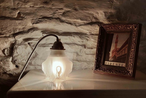 Tulip-shaped portable lamp in frosted glass – Vintage Floral Design