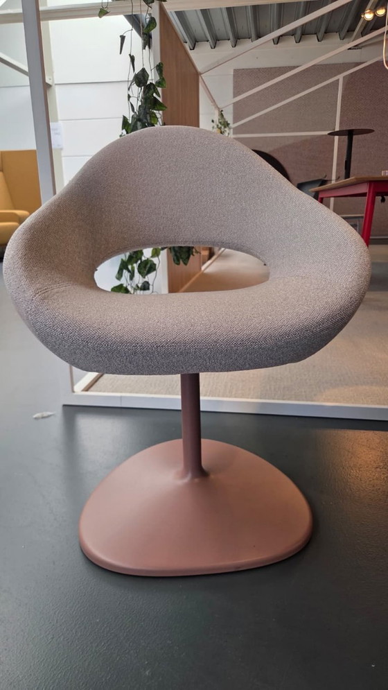 Image 1 of 3x Artifort Shark stoel van René Holten