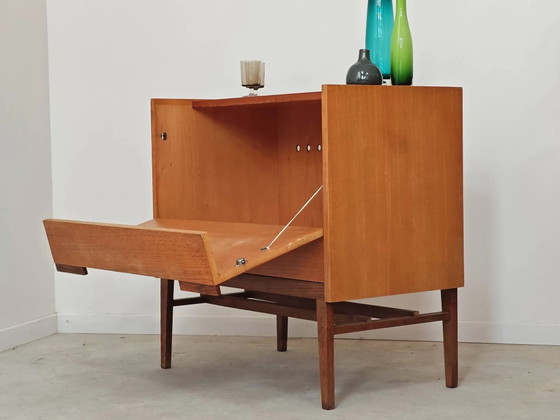 Kist of minibar Frantisek Mezulanik voor Up Zavody jaren 60 – Barkrukken, Wood, Mid Century Modern (photo 14 of 18)
