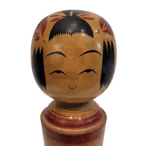 Poupée Kokeshi traditionnelle en bois polychrome, années 40 – Japon