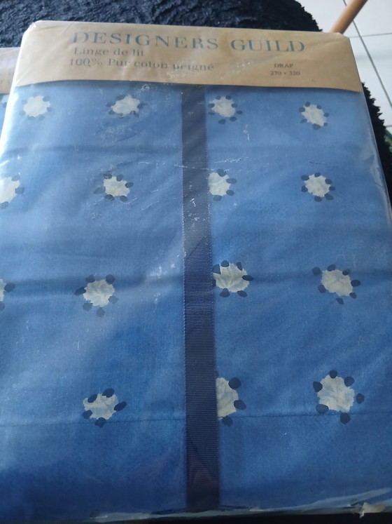 Image 1 of Sábana encimera de 270x320 y 2 fundas de almohada.