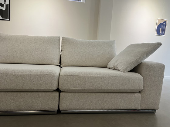 Image 1 of Nuevo sofá beige cromado