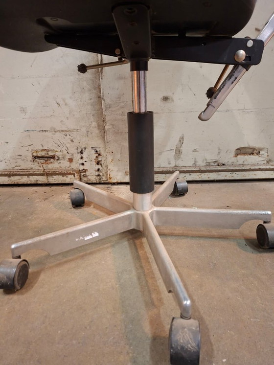 Image 1 of Sedia da ufficio di design Fritz Hansen Kevi 1990 Blu