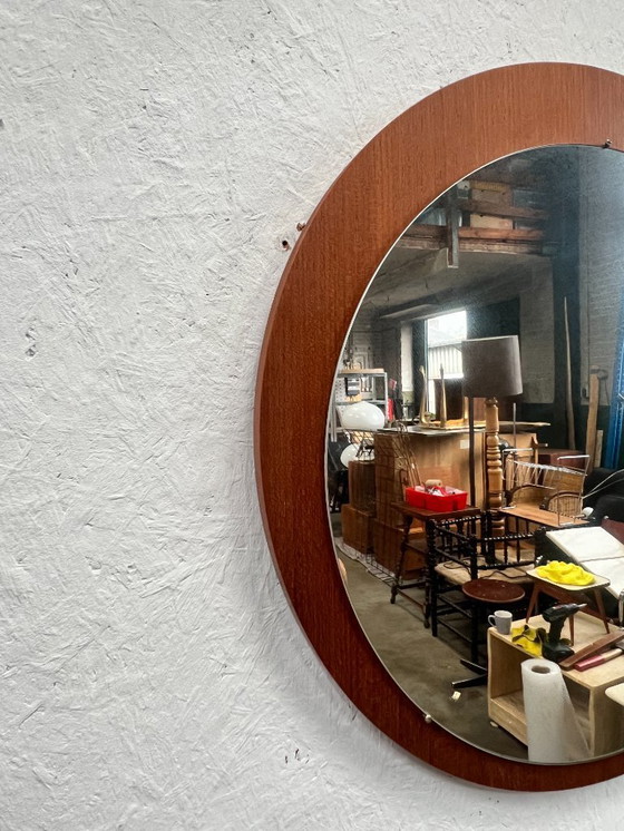 Image 1 of Espejo redondo antiguo de teca, Escandinavia, década de 1970.