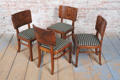 Set van vier gerestaureerde art-deco stoelen, beuken-, sparren- en walnootfineer, Tsjechisch, jaren 1920 (photo 2 of 16)