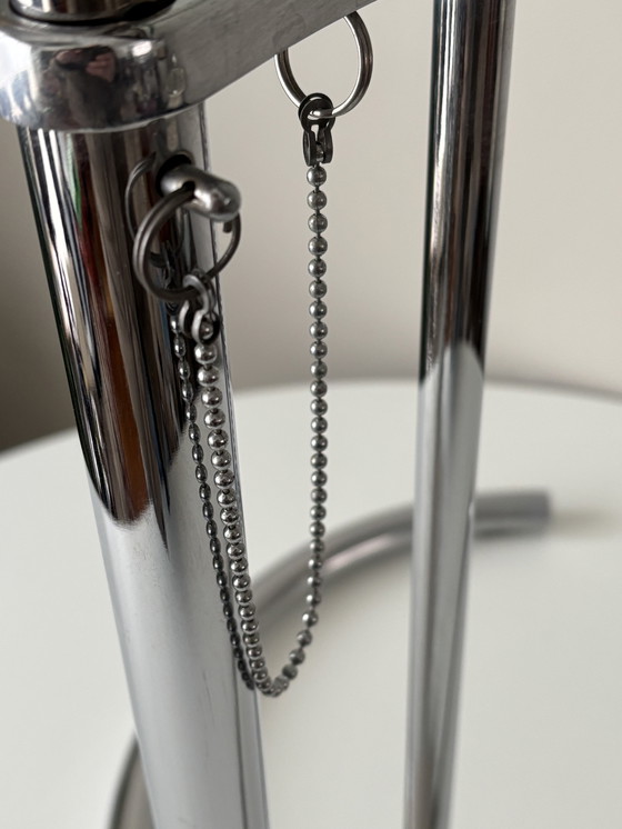 Image 1 of Table d'appoint Eileen Gray originale (marquée) chromée E 1027 avec plateau en verre