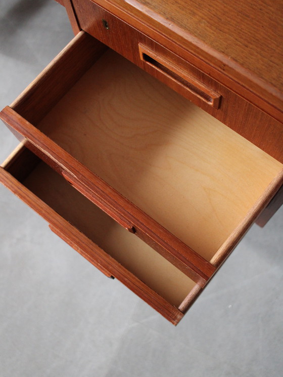 Image 1 of Bureau vintage danois indépendant en teck