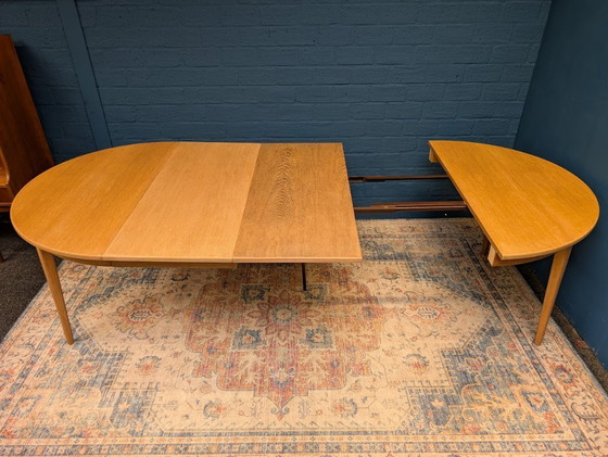 Image 1 of Vintage eiken ronde eettafel, model 55 van Omann Jun, jaren 60