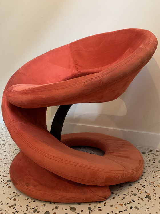 Image 1 of Sedia con nastro a spirale rosso