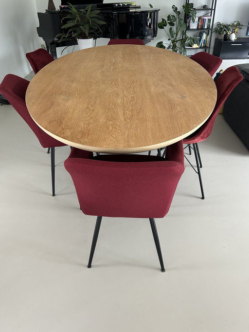 Table de salle à manger ovale en chêne