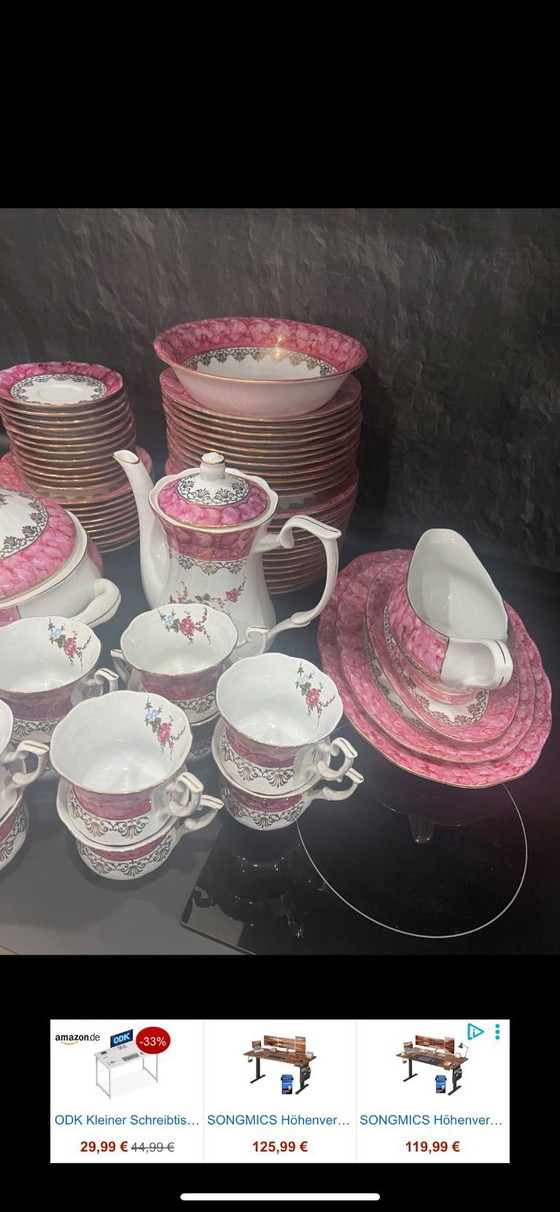 Image 1 of XL Vintage Porseleinen Serviesset van Chodzież – Roze/Goud – 66 Stukken