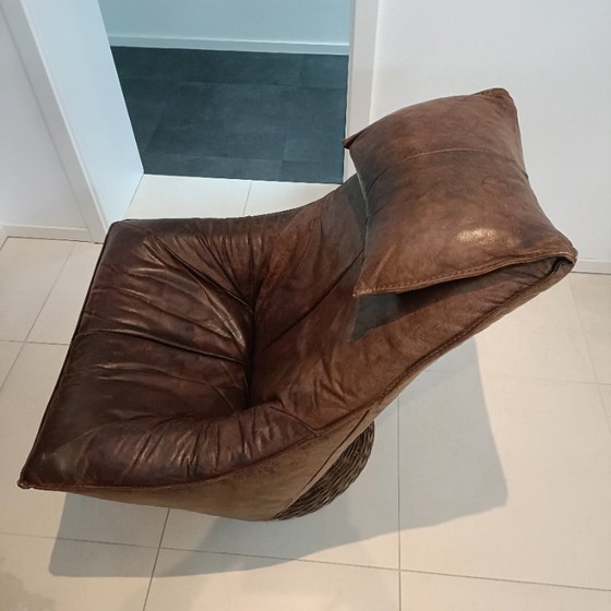 Montis Delantra Swivel Armchair – Leather, Rattan (photo 3 of 9)