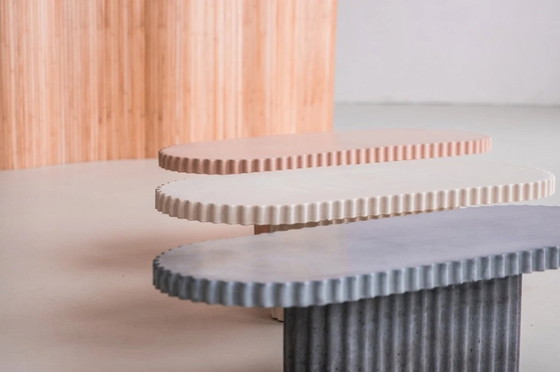 Image 1 of Masoe Studio Mesa baja marfil