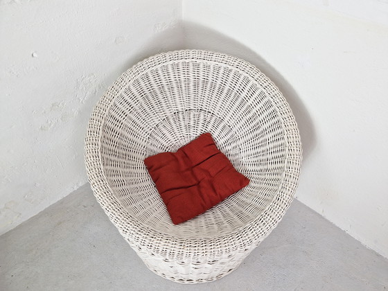 Image 1 of Weißer Rattan-Eimersessel, 1970er Jahre