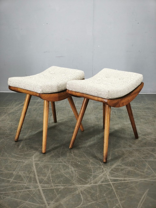 Paar Buchenholzhocker aus der Mitte des 20. Jahrhunderts, Tschechoslowakei, 1960er Jahre