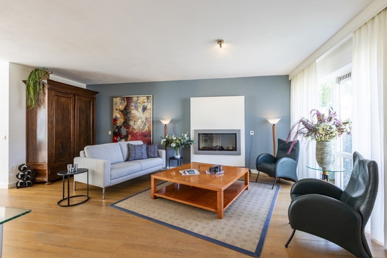 Image 1 of Tavolino Hugues Chevalier 130x130