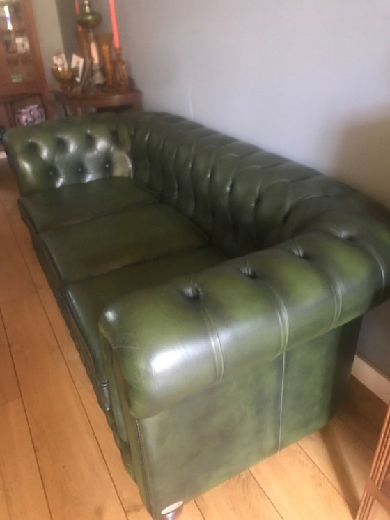 Image 1 of Beautiful green Chesterfield sofa