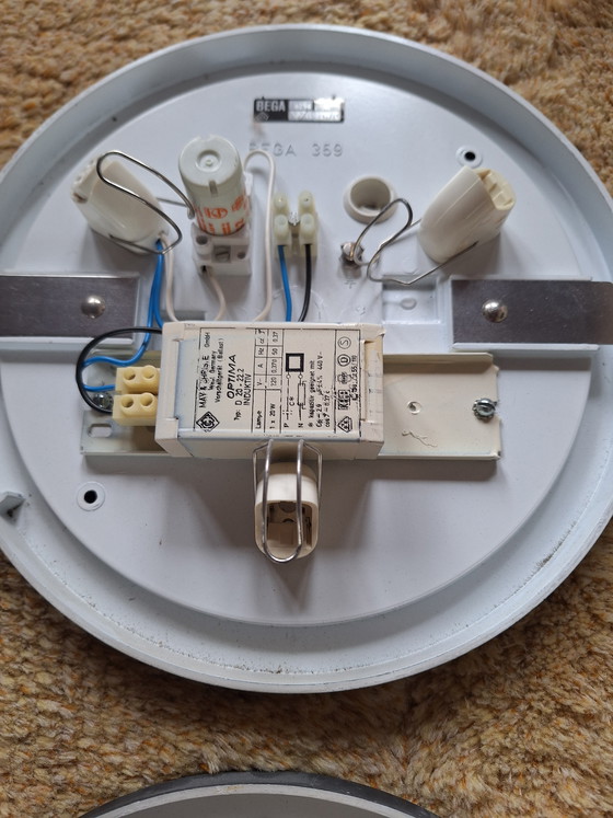 Image 1 of 4 appliques/plafonniers design Bega type 359 et 1 plaque de plafond