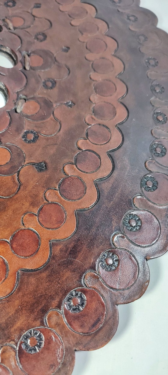 Image 1 of Specchio circolare convesso in pelle. Spagna, anni '70.