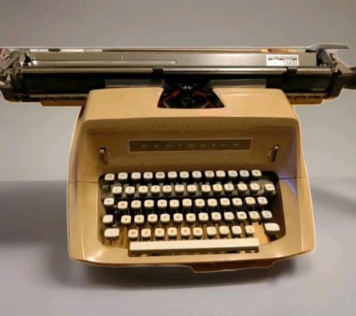 Machine à écrire des années 60 et 70 - Remington
