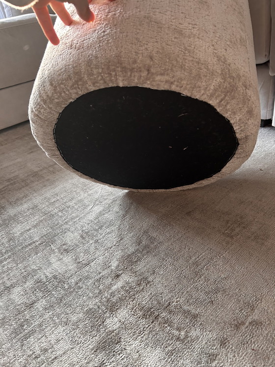 Image 1 of Handgefertigter neuer Pouf - Couchtisch