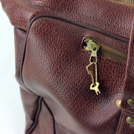 Image 1 of Borsa da viaggio vintage in pelle marrone con finiture in ottone, Cecoslovacchia, anni '60