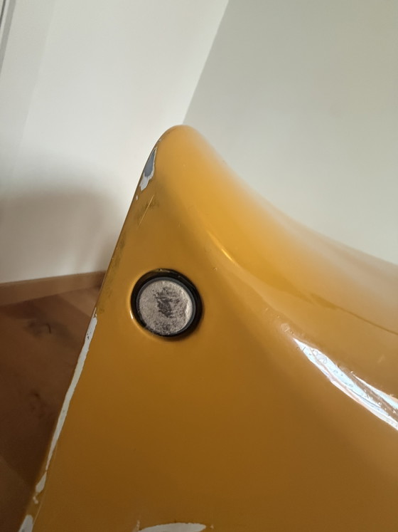 Fauteuil SIGN inspiré/outdoor par Piergiorgio Cazzaniga pour MDF Italia – Jaune laqué – Chaises & fauteuils (photo 10 of 12)