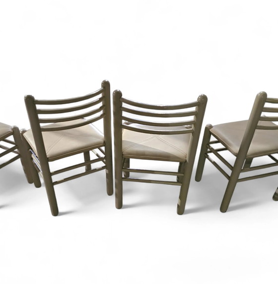 Conjuntos de comedor / Mesa / 5 Sillas / Estructura Madera Gris Claro / Asiento Cuero / Alemán / Años 80 / (photo 15 of 24)