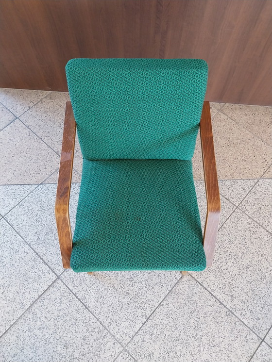 Image 1 of 1 x Satz 2 Tschechische Sessel aus grünem Stoff 1960er Jahre