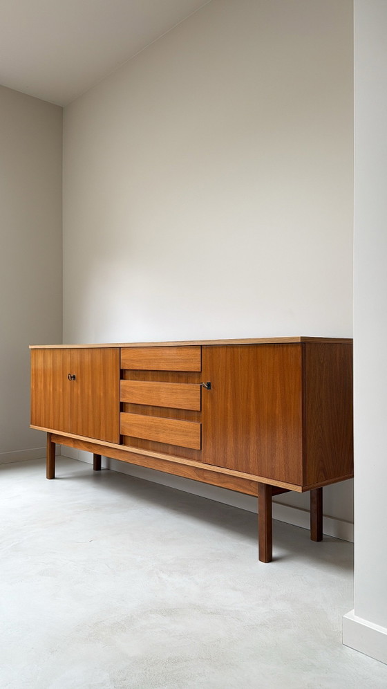 Armoire en teck vintage, Buffet bas, Bois, Marron (photo 5 sur 12)
