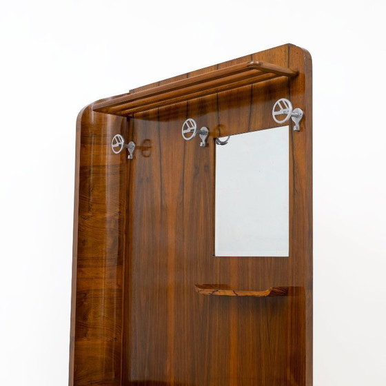 Image 1 of Italiaanse Art Deco walnotenhouten halstandaard met geïntegreerde parapluhouder