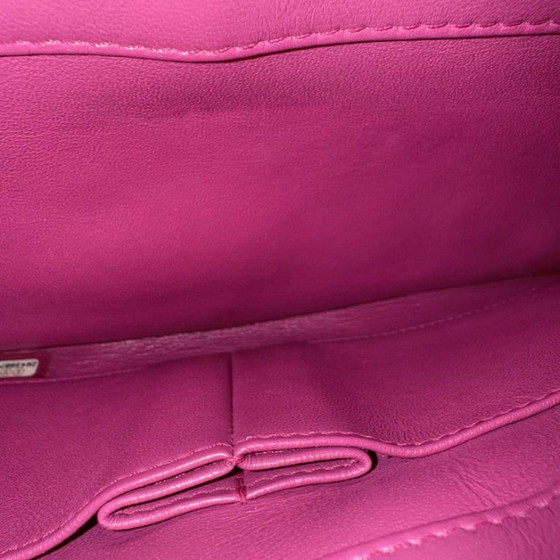 Image 1 of Borsa Chanel Trendy CC piccola - Pelle di agnello trapuntata rosa acceso con finiture dorate, serie 26
