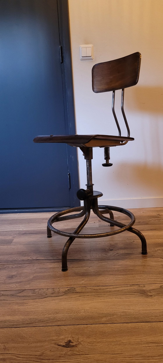 Image 1 of Antieke bureaustoel