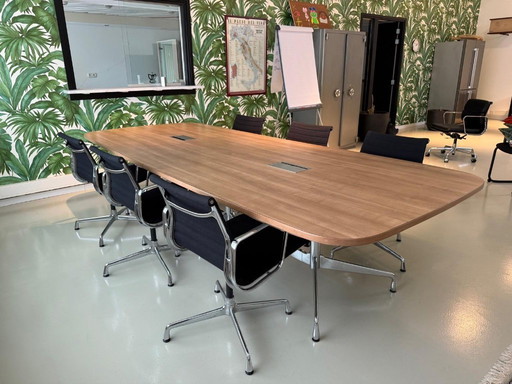 Eames Meeting-Set: Segmentierter Tisch + 6 Stühle EA108